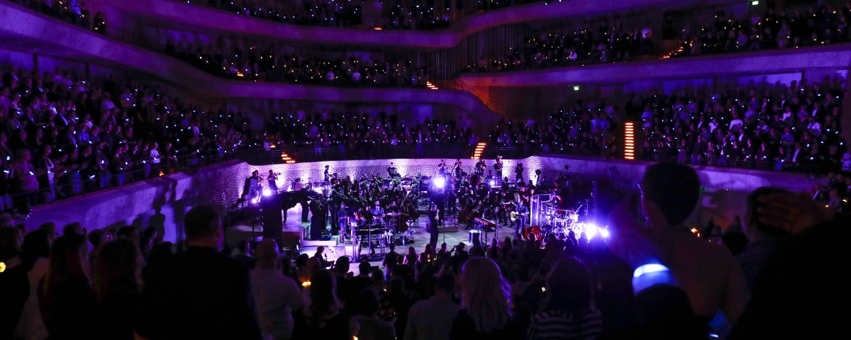 Die Elbphilharmonie ist ein 2016 fertiggestelltes Konzerthaus in Hamburg. Sie ist das neue Wahrzeichen der Stadt und ein „Kulturdenkmal für alle“!
